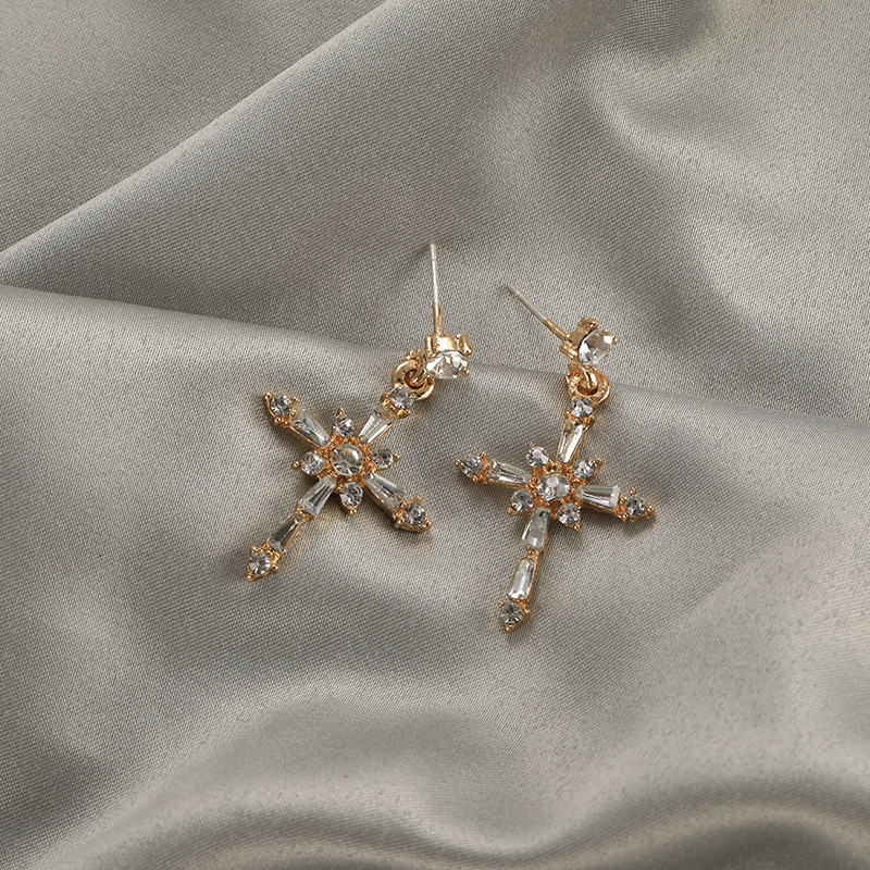S852 Hot Fashion Jewelry S925 Silver Needle Earrings Zircon Cross Retro Dangle Stud Earrings
S852 Hot Fashion Jewelry S925 Silver Needle Earrings Zircon Cross Retro Dangle Stud Earrings