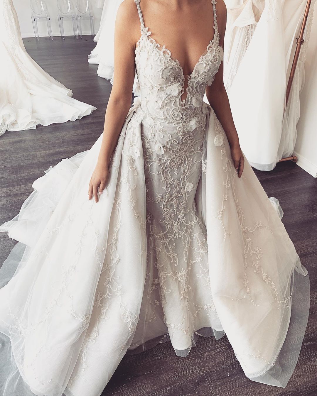 2020 Overskirt Wedding Dresses Sweep Train Lace 3D Floral Appliqued Beads Mermaid Wedding Dress Custom Made Bridal Gowns Robes De Mariée