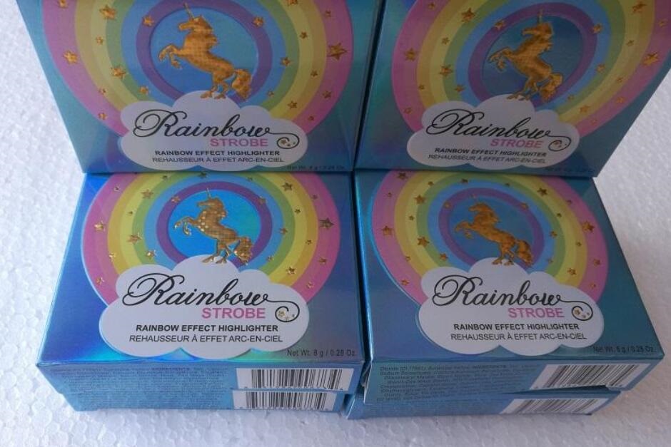 Rainbow Strobe Highlighter Compact Life's A Festival 5 Multicolor Bronzer Highlighters Palette Face Powder
Rainbow Strobe Highlighter Compact Life's A Festival 5 Multicolor Bronzer Highlighters Palette Face Powder