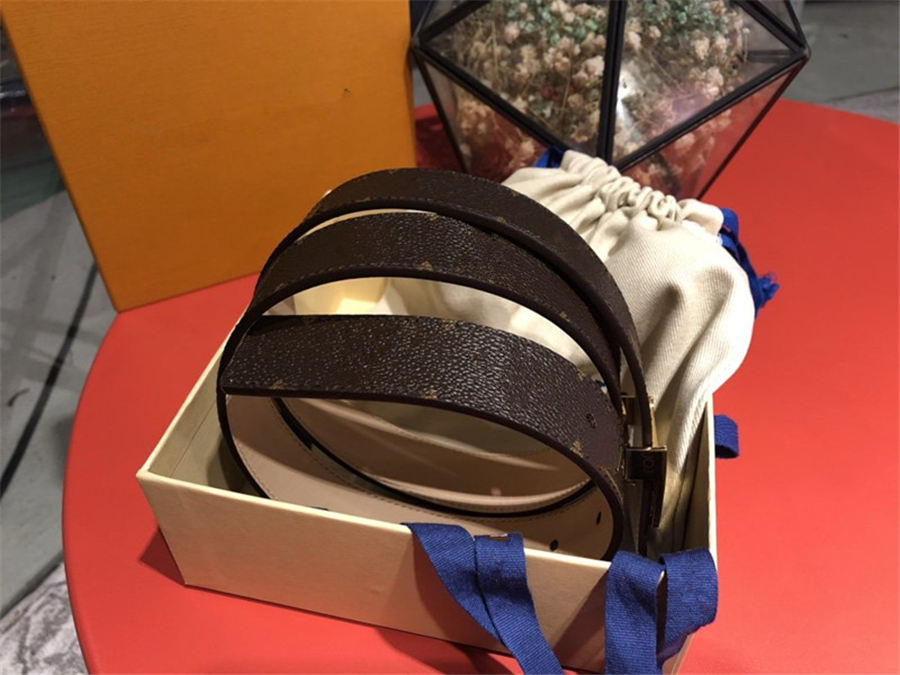 Designer Belts Mens Belts Designer Belt for Women Snake Luxury Belt Leather Business Belts Women Big Gold Buckle shipping with Box N765
Designer Belts Mens Belts Designer Belt for Women Snake Luxury Belt Leather Business Belts Women Big Gold Buckle shipping with Box N765