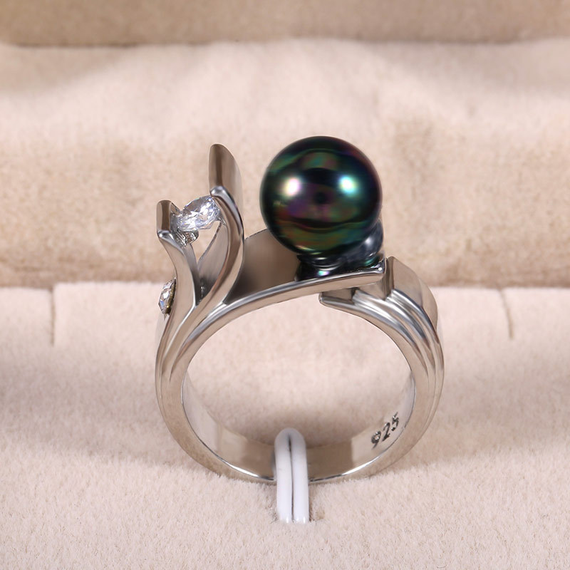 Hot Selling Elegant Peal Ring with Side Stones Creative Design 925 Engraved Silver Diamond Rings Womens Wed Anniversary Jewelry
Hot Selling Elegant Peal Ring with Side Stones Creative Design 925 Engraved Silver Diamond Rings Womens Wed Anniversary Jewelry