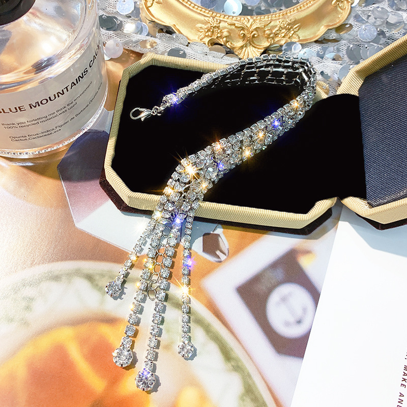 Charm Bracelets Europe And America Temperament Simple Rhinestones Long Tassel Bracelet Personality Fashion Girl Women Jewelry Accessories
Charm Bracelets Europe And America Temperament Simple Rhinestones Long Tassel Bracelet Personality Fashion Girl Women Jewelry Accessories