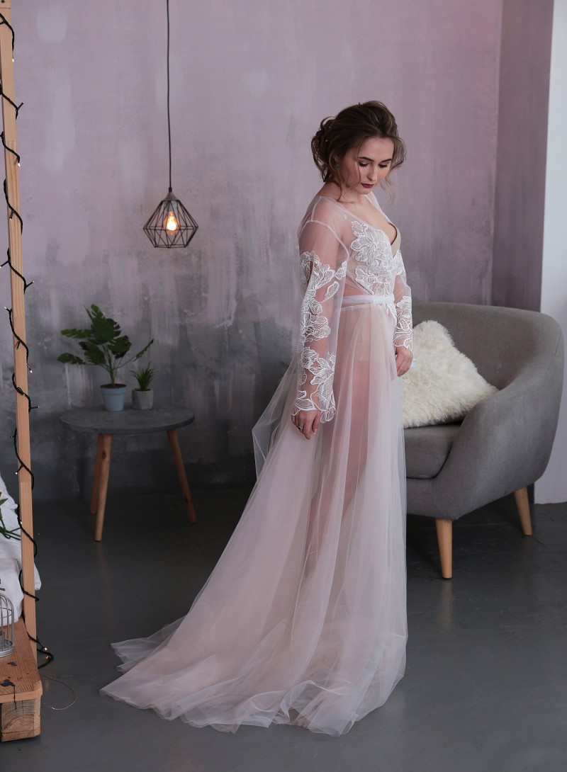 Sexy Wedding Robes Gown Sets For Women Deep V Neck Lace Appliques Custom Long Sleeve Lingerie Bridal Sleepwear Nightgown Bathrobes