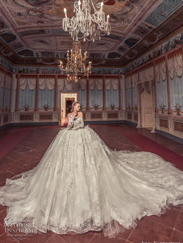 2019 Julia Kontogruni Vintage Wedding Dresses Off The Shoulder Lace 3D Floral Flower Luxury Country Wedding Dress Feather Luxury Bridal Gown