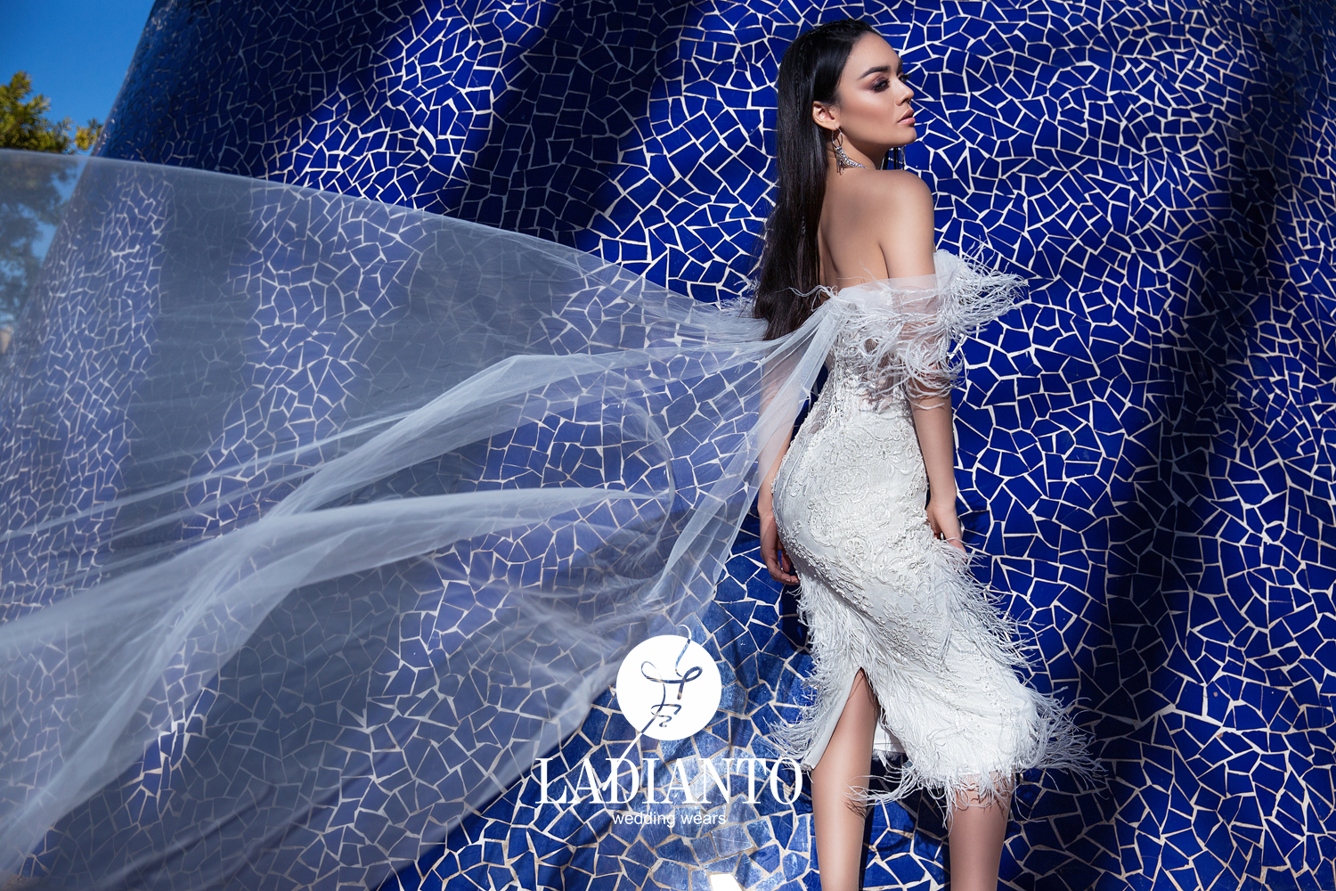 2019 Short Prom Dresses Sweetheart Lace Appliqued Beads Luxury Feathers Cocktail Dress Custom Made Knee Length Mini Evening Gowns
