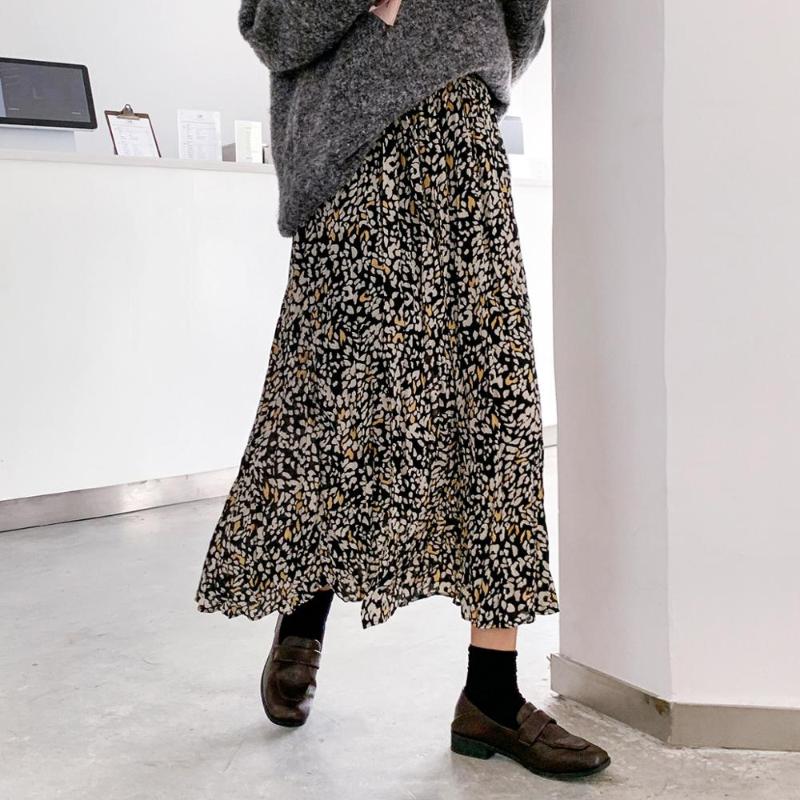 Elegant All-match Floral Print Midi Skirt Women Chiffon Skirt 2020 Autumn Winter Women Sexy Elastic High Waist Long Female, Black
Elegant All-match Floral Print Midi Skirt Women Chiffon Skirt 2020 Autumn Winter Women Sexy Elastic High Waist Long Female, Black