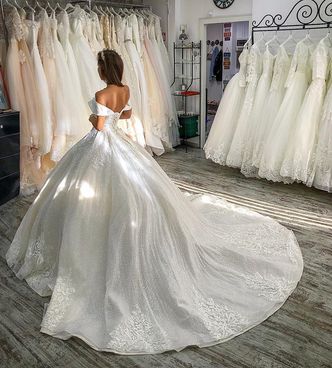 Luxury Design Full Beads Ball Gown Wedding Dresses Off Shoulder Custom Made Country Church Bride Bridal Dresses
