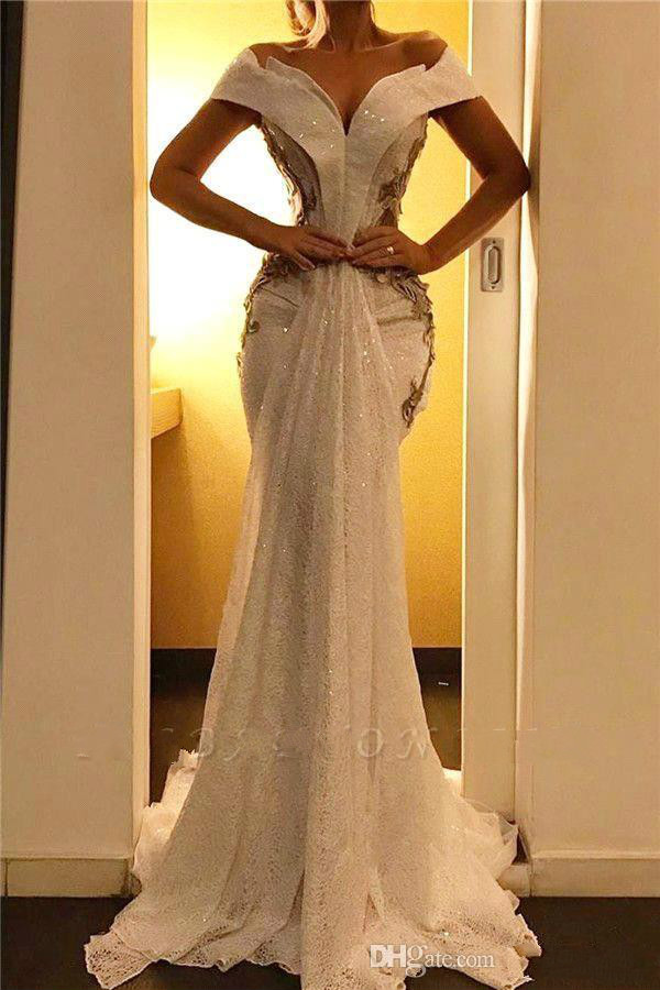 2020 Sexy Off The Shoulder Mermaid Prom Dresses Vintage Open Back Lace Appliqued Evening Gown Sparkly Formal Party Wear