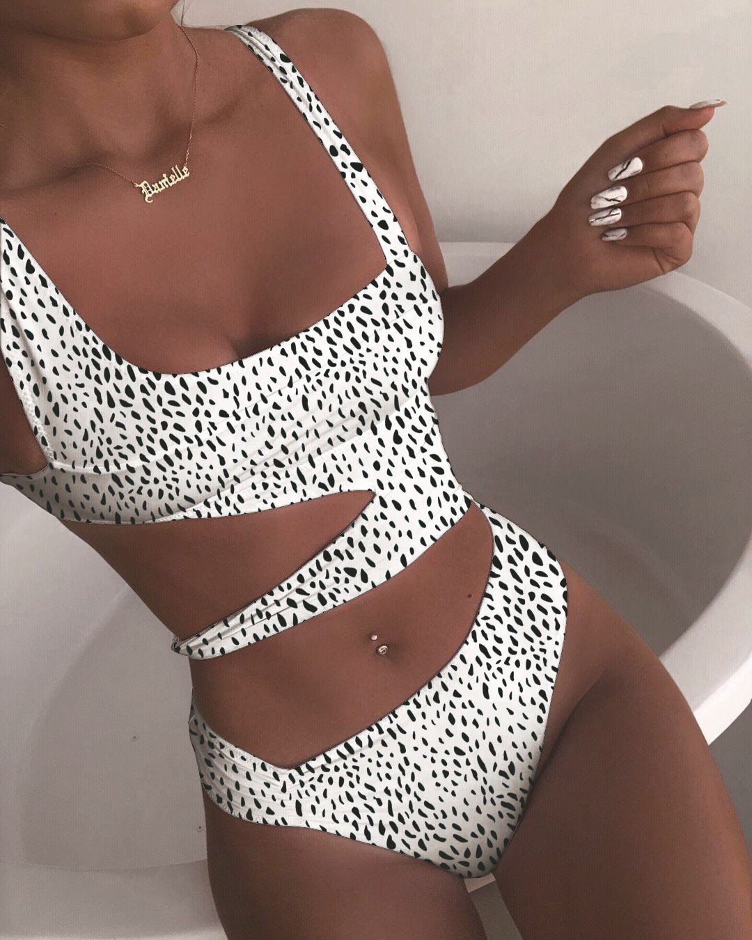 Summer New Women One-piece Sexy Pure Color Bikini Cutout Multicolors European And American Wind Sli Fit Swimsuits AAA Discount for in-store purchases