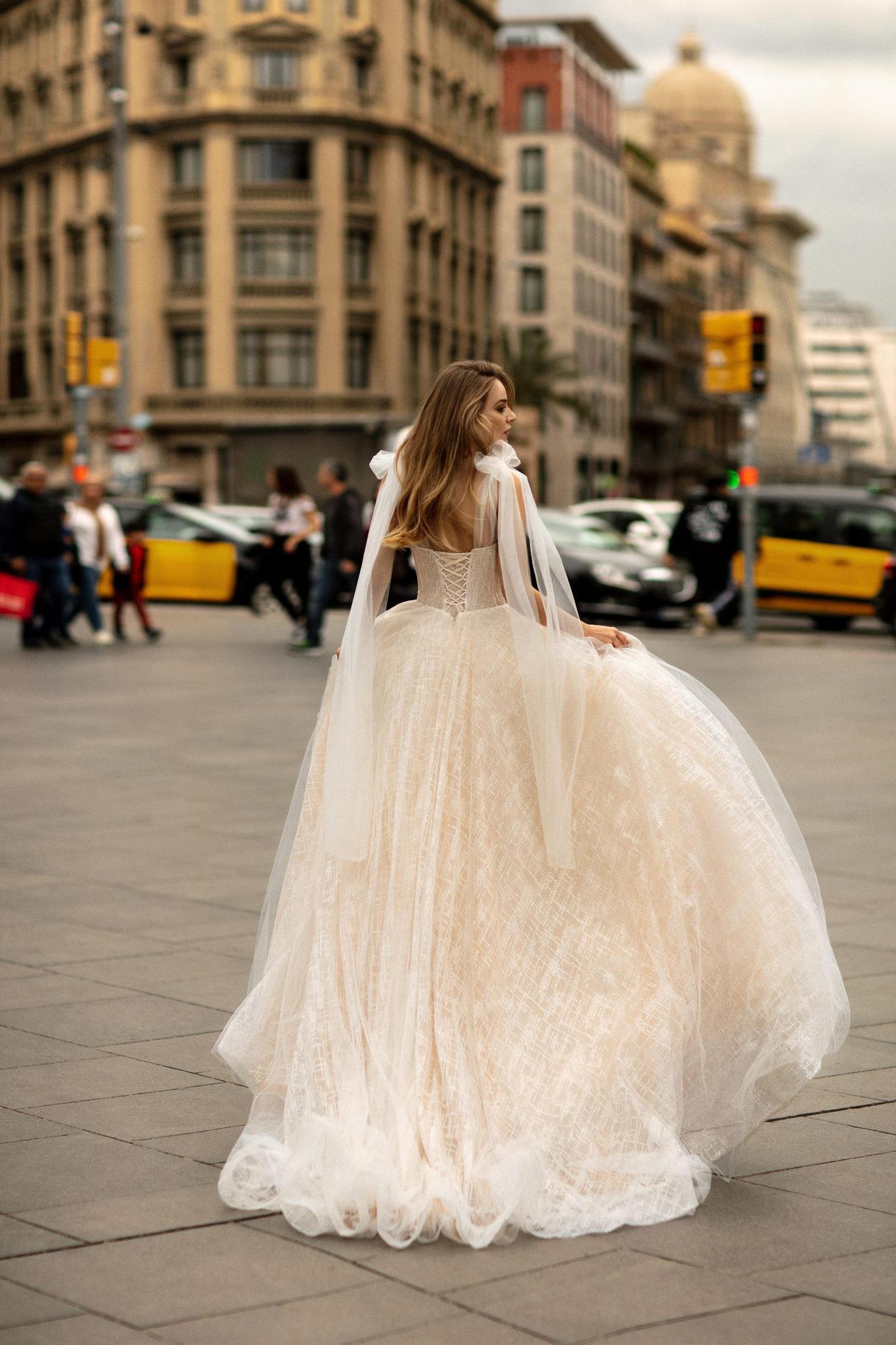 Romantic A Line Wedding Dresses 2020 Spaghetti Straps Illusion Corset Top Appliqued Tulle Beach Bridals Gowns Vestidos De Noiva Plus Size