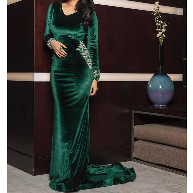 2020 Arabic Green Sexy Cheap Evening Dresses Lace Long Sleeves Prom Dresses Sheath Velvet Formal Party Gowns robes de soiree