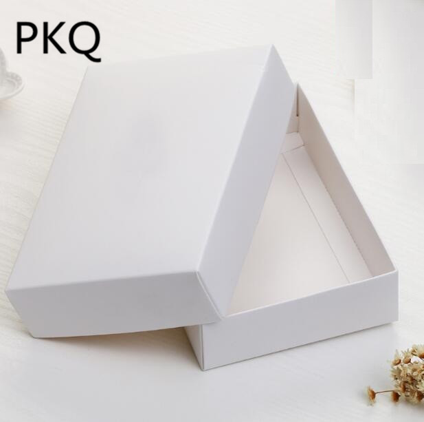 20pcs 18*12*4CM rose red underwear box, white towel box, black mobile phone case gift box,pink cover paper box packaging
20pcs 18*12*4CM rose red underwear box, white towel box, black mobile phone case gift box,pink cover paper box packaging