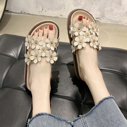 Slippers women wear ins tide sandals in the 2020 summer new wild fairy style flowers thick bottom beach shoes, Beige
Slippers women wear ins tide sandals in the 2020 summer new wild fairy style flowers thick bottom beach shoes, Beige