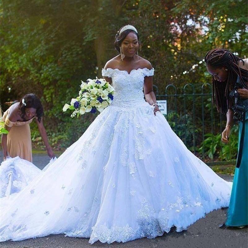 African ball gown Wedding Dresses Off Shoulder Lace Appliques Beaded 3D Floral Country Black Girl Plus Size Vestido De Noiva