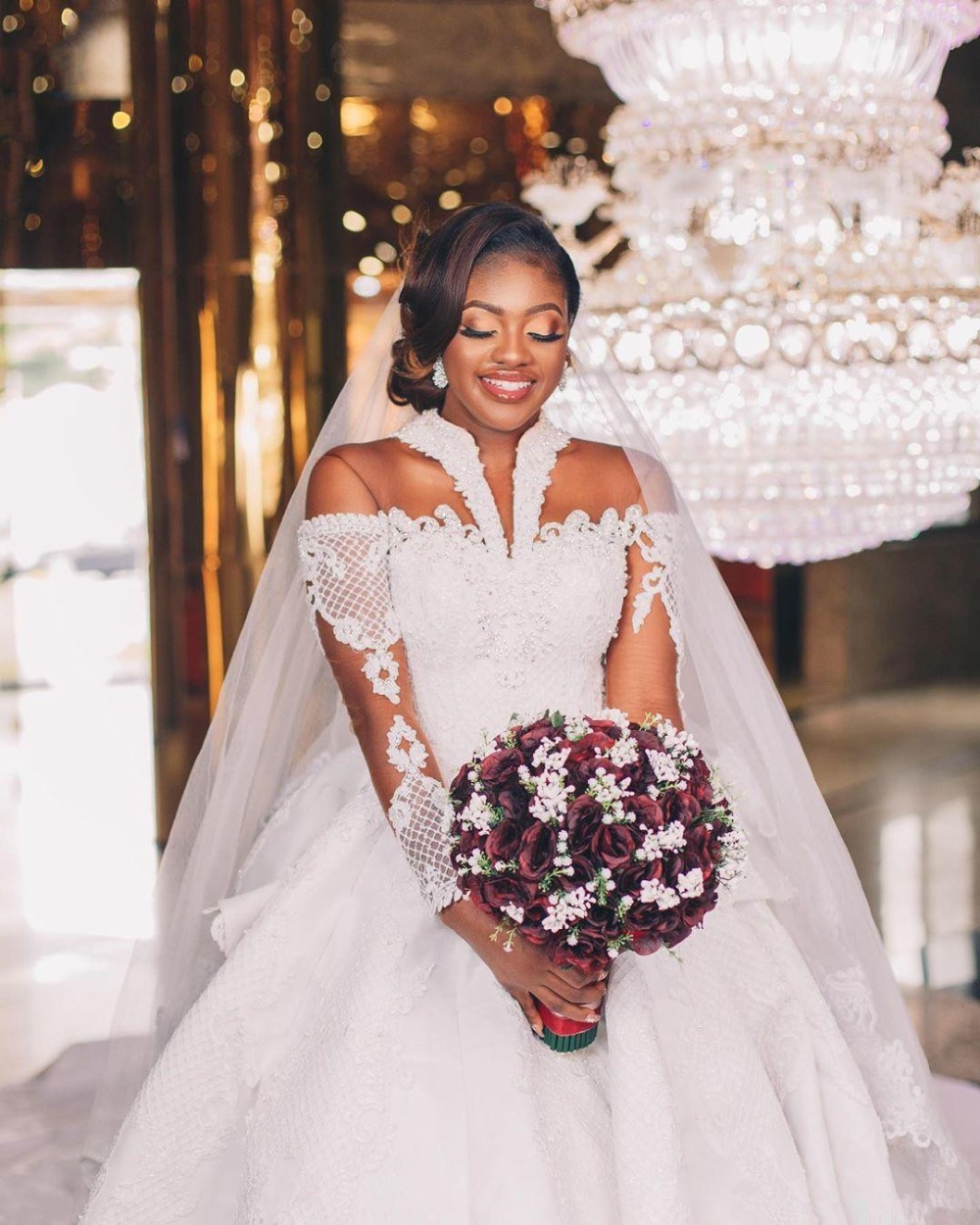 Lace Long Amazing Sleeves Beaded Wedding Dresses Sheer Off The Shoulder Appliqued Bridal Gowns A Line Court Train Tulle Robe De Marie