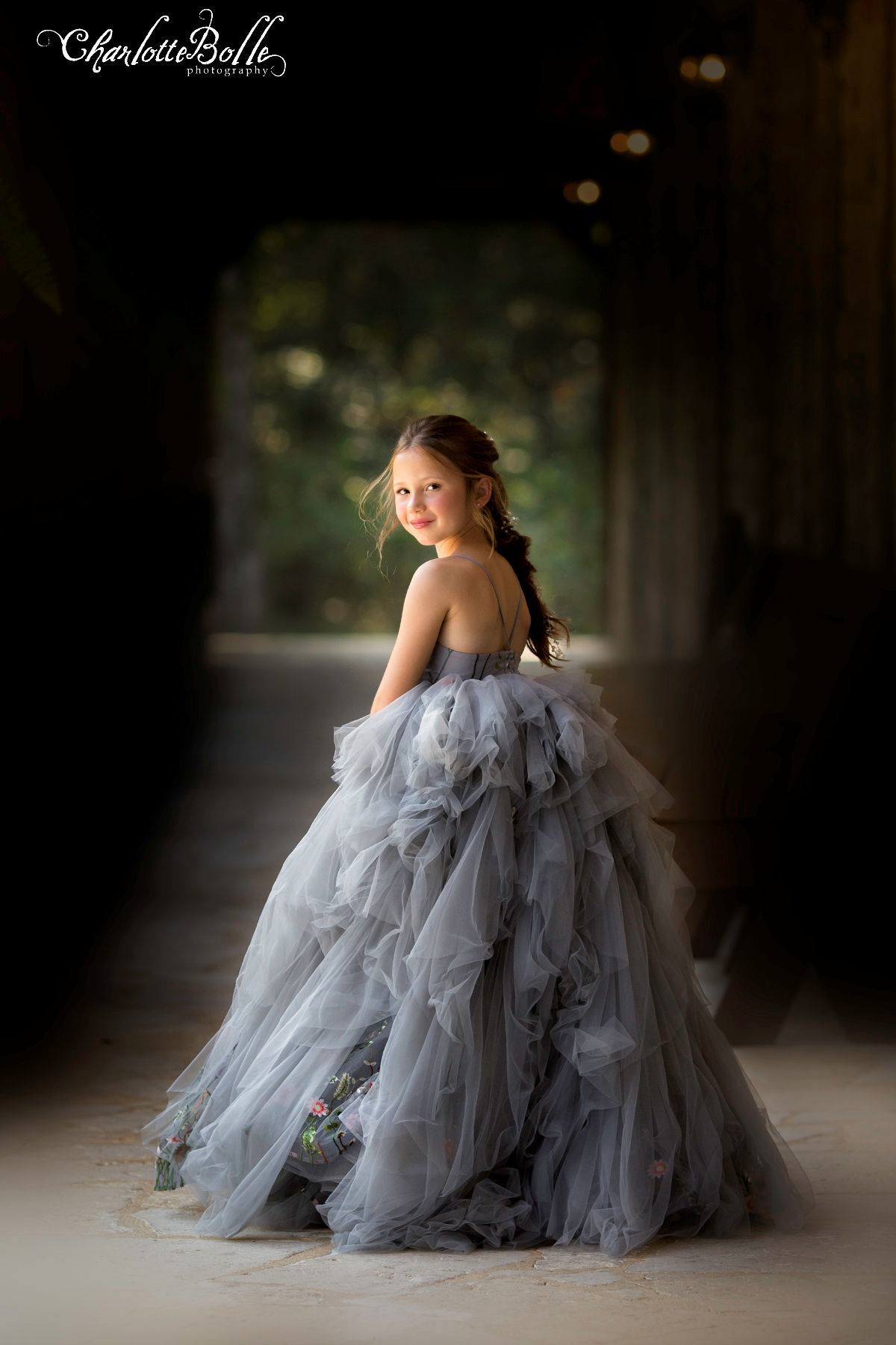 Embroidery Flower Girl Dresses For Wedding Lace Spaghetti Cute Little Girls Pageant Dress Tiered Skirts First Holy Communion Gowns