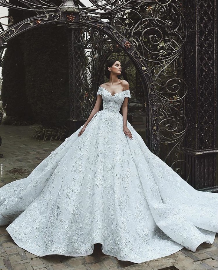 Luxury Arabic Wedding Dress Off The Shoulder Lace 3D Floral Appliqued A Line Country Wedding Dress Sweep Train Plus Size Vestidos De Novia, Pink
Luxury Arabic Wedding Dress Off The Shoulder Lace 3D Floral Appliqued A Line Country Wedding Dress Sweep Train Plus Size Vestidos De Novia, Pink