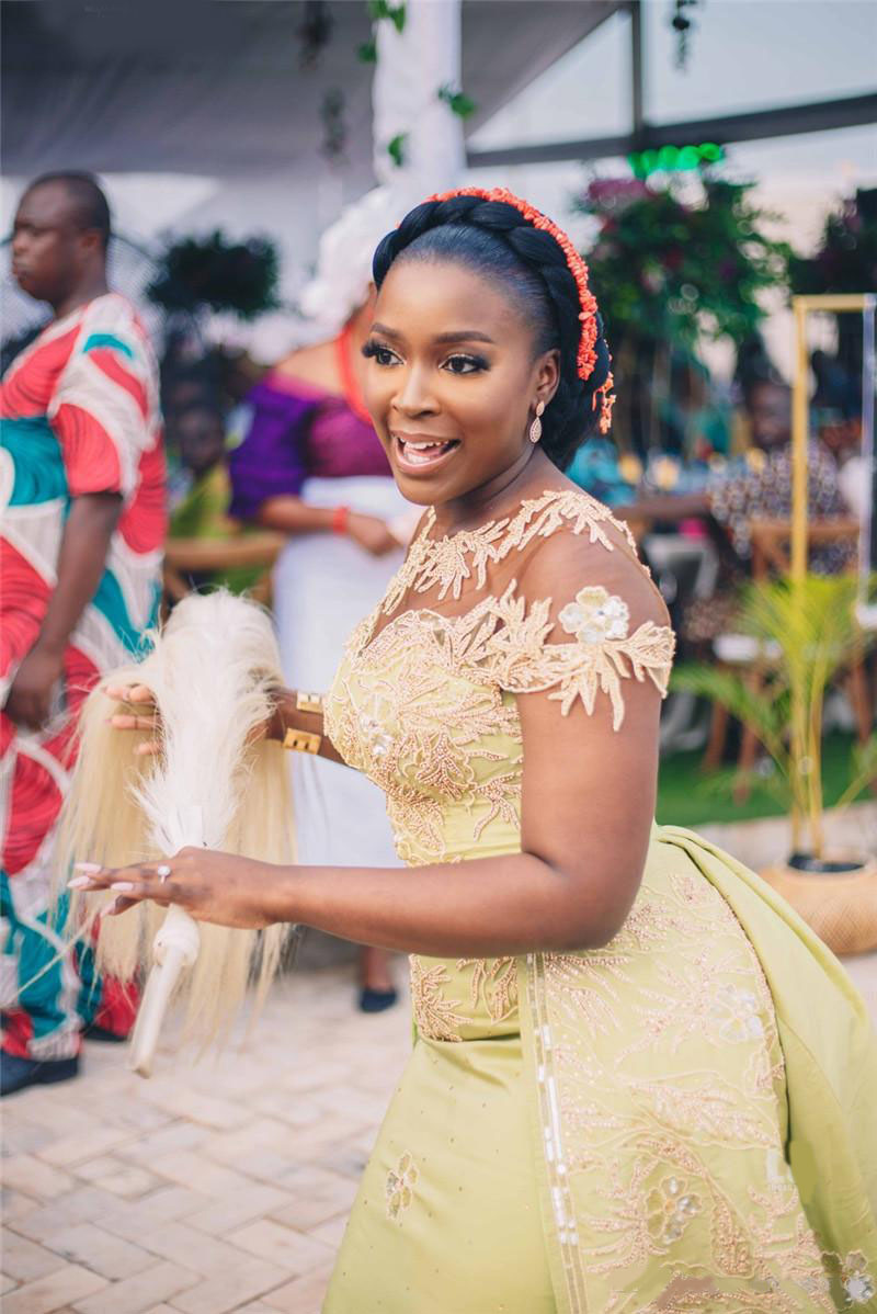 African Green Plus Size Evening Dresses 2020 Plus Size Gold Appliqued Prom Gown With Detachable Train Formal Party Bridesmaid Dress
