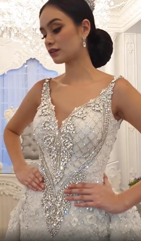 Rhinestones Overskirt Mermaid Wedding Dresses Court Train 3D Floral Appliqued Beads Crystal Wedding Dress Detachable Train Robes De Mariée