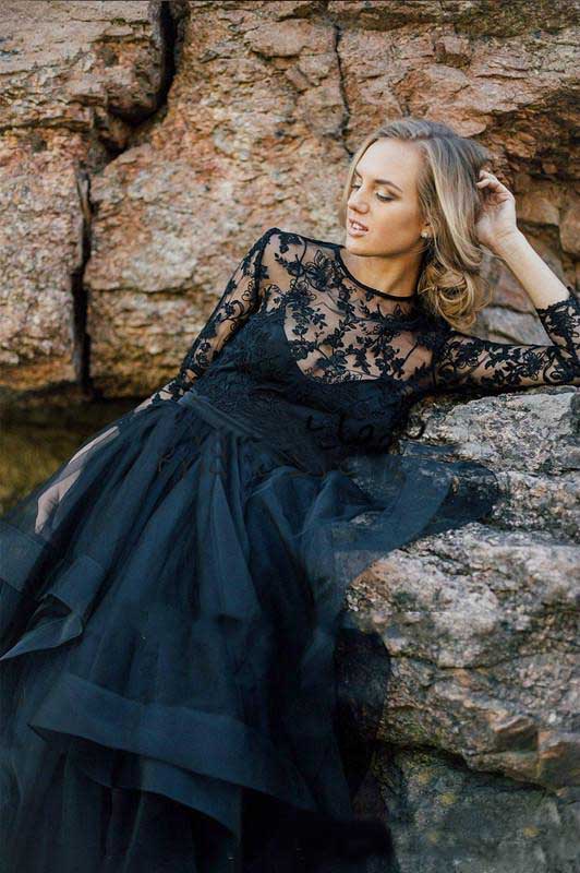 Country Black Gothic Wedding Dresses Sheer Neck Lace Bohemia Bridal Gown Cheap Ruffles Long Sleeve robes de mariée
