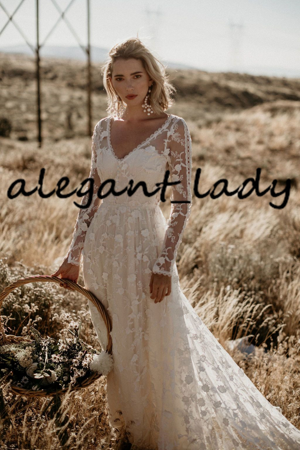 2020 New Long Sleeve Garden Wedding Dresses Modern V-neck 3D Lace Applique Hippie Bohemian Backless Beach Bride Wedding Gown
