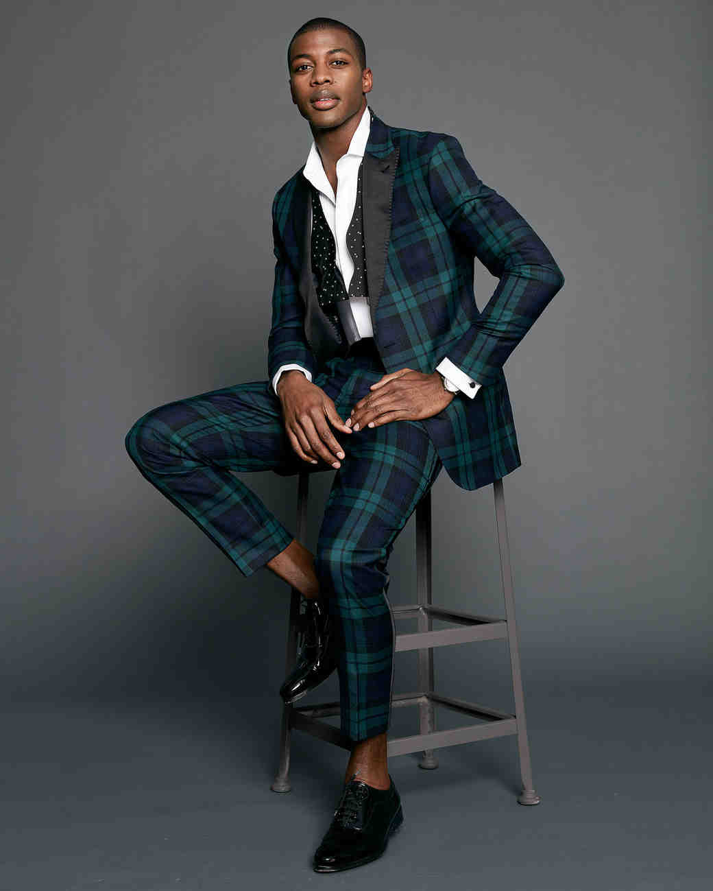 Brand New Plaid Wedding Tuxedos Black Peaked Lapel One Button Mens Prom Pant Suits Best Men Groom Wear Clothes