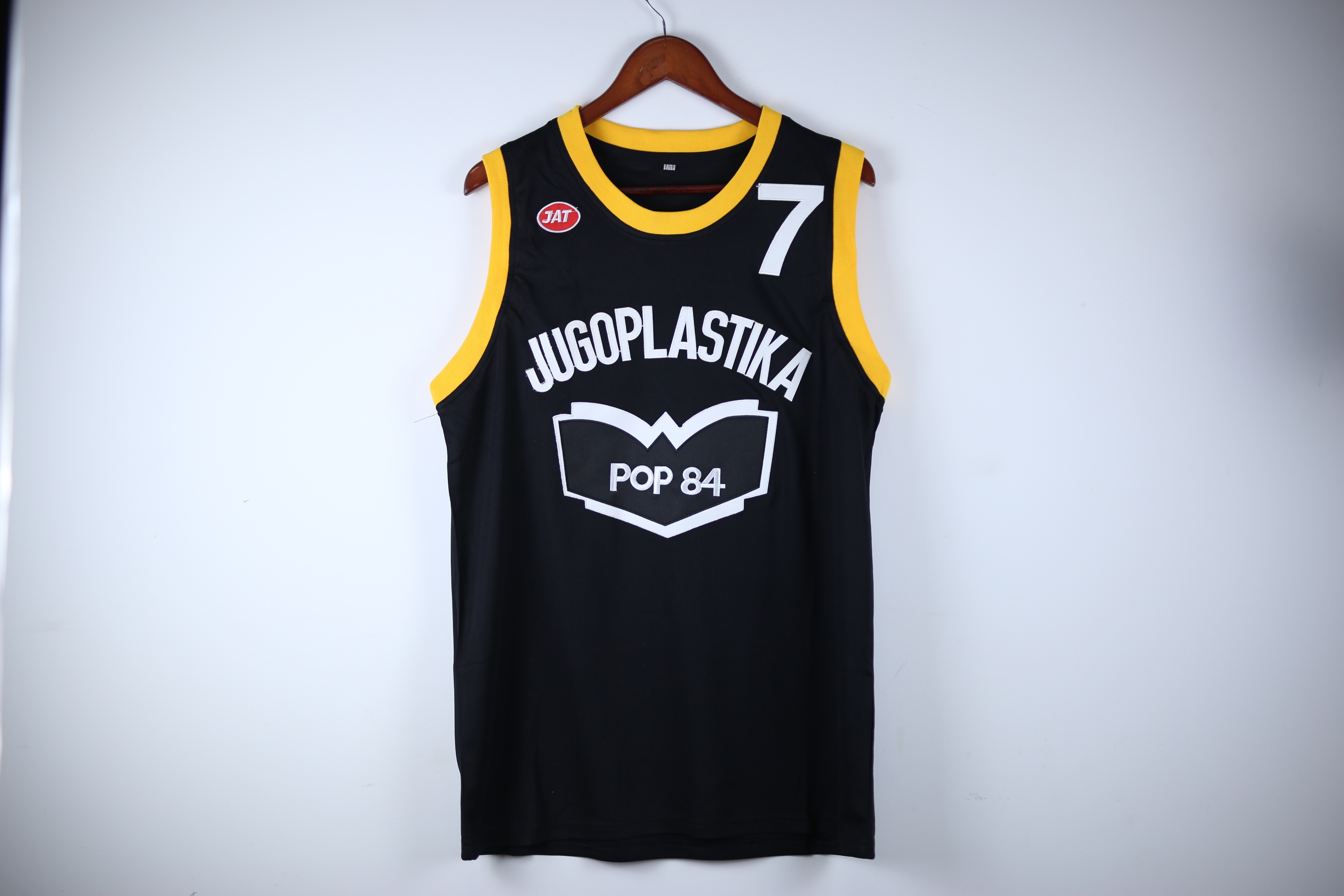 REAL PICTURES Toni Kukoc #7 JUGOPLASTIKA POP 84 YUGOSLAVIA Black Retro Basketball Jerseys Mens Stitched Custom Any Number Name
REAL PICTURES Toni Kukoc #7 JUGOPLASTIKA POP 84 YUGOSLAVIA Black Retro Basketball Jerseys Mens Stitched Custom Any Number Name