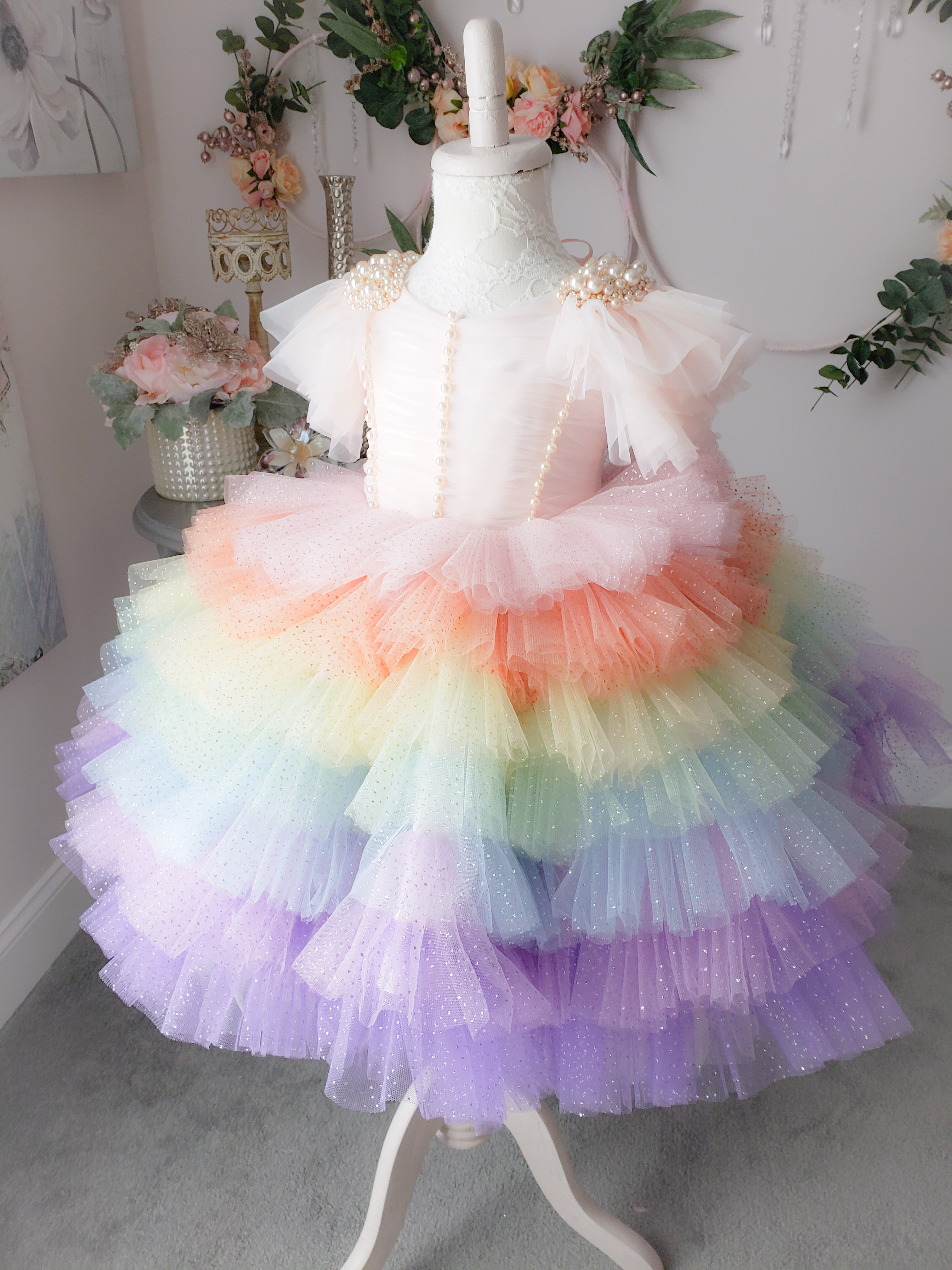 Newest Ball Gown Flower Girl Dress Jewel Neck Short Sleeve Tulle Lace Pearls Tiers Wedding Dress Floor Length Girl's Birthday Part