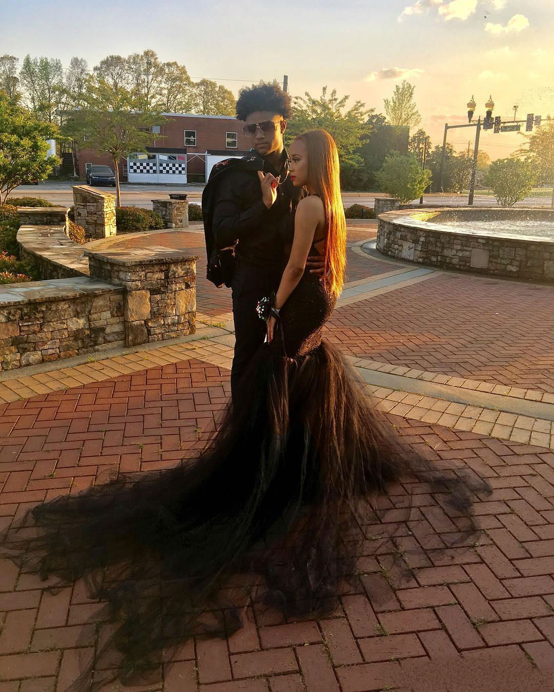 Sexy Black Mermaid Prom Dresses 2019 Spaghetti Straps Lace Applique Sequins Black Girls Evening Dress Homecoming Formal Party Dresses
