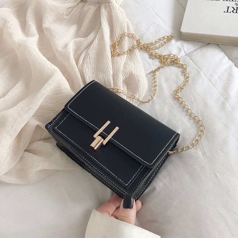 Women's Bag 2020 New Fashion Handbag Block Color Shoulder Messenger Bag Fashion Simple Chain Small Square
Women's Bag 2020 New Fashion Handbag Block Color Shoulder Messenger Bag Fashion Simple Chain Small Square