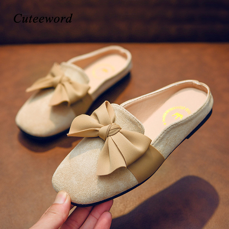 Children Sandals Girls Slippers Non-slip Soft Bottom Set of Feet Kids Home Shoes Summer New Suede Bow Princess Girls Sandals, Black
Children Sandals Girls Slippers Non-slip Soft Bottom Set of Feet Kids Home Shoes Summer New Suede Bow Princess Girls Sandals, Black