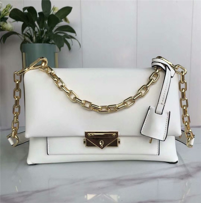 Best Selling Classical Women Luxury Designer Bag Handbag Soft Genuine Leather Medium Size Bag Metal Chain Strap Shoulder Bag for Women, Black
Best Selling Classical Women Luxury Designer Bag Handbag Soft Genuine Leather Medium Size Bag Metal Chain Strap Shoulder Bag for Women, Black