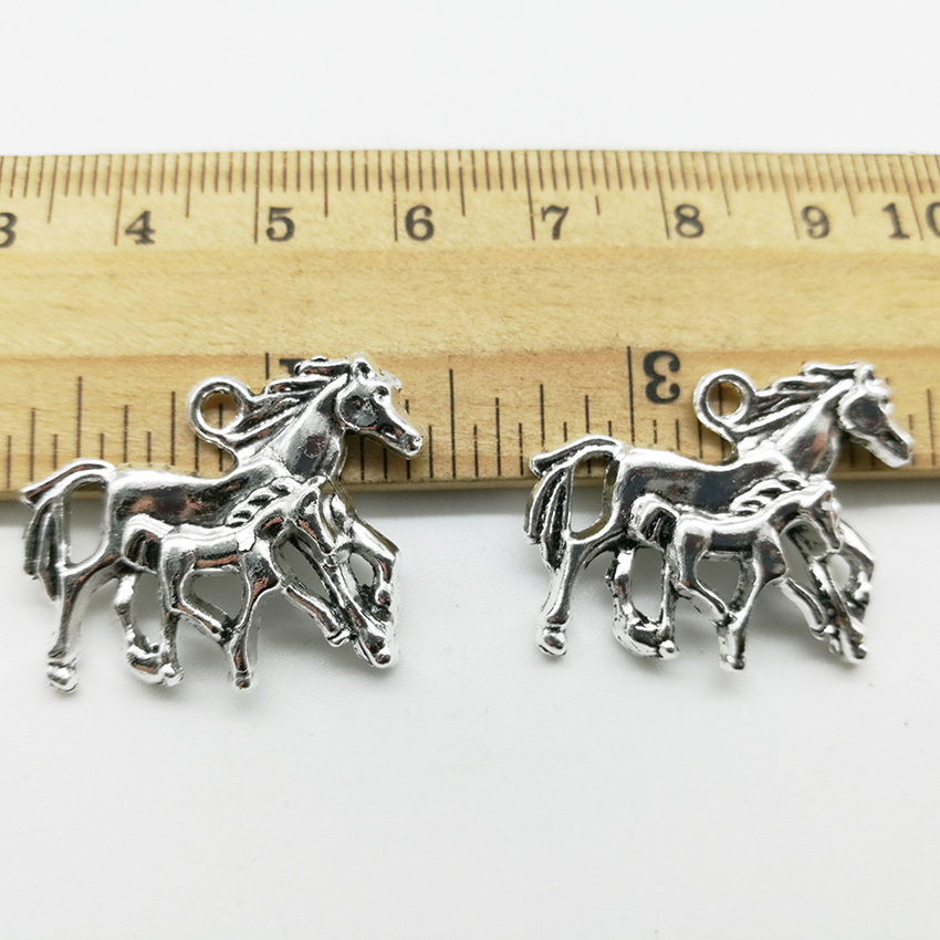 2019 New 50pcs horse animals Charms Pendants Retro Jewelry Accessories DIY tibet silver Pendant For Bracelet Earrings Keychain 22*29mm
2019 New 50pcs horse animals Charms Pendants Retro Jewelry Accessories DIY tibet silver Pendant For Bracelet Earrings Keychain 22*29mm