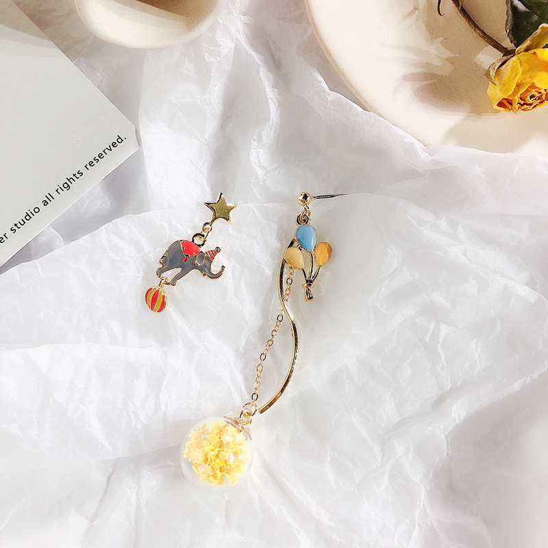 Glass Ball Elephant Hot Air Balloon Asymmetry Cute Circus Retro Star Clip Earrings for Women Girl Fashion Jewelry Accessories
Glass Ball Elephant Hot Air Balloon Asymmetry Cute Circus Retro Star Clip Earrings for Women Girl Fashion Jewelry Accessories