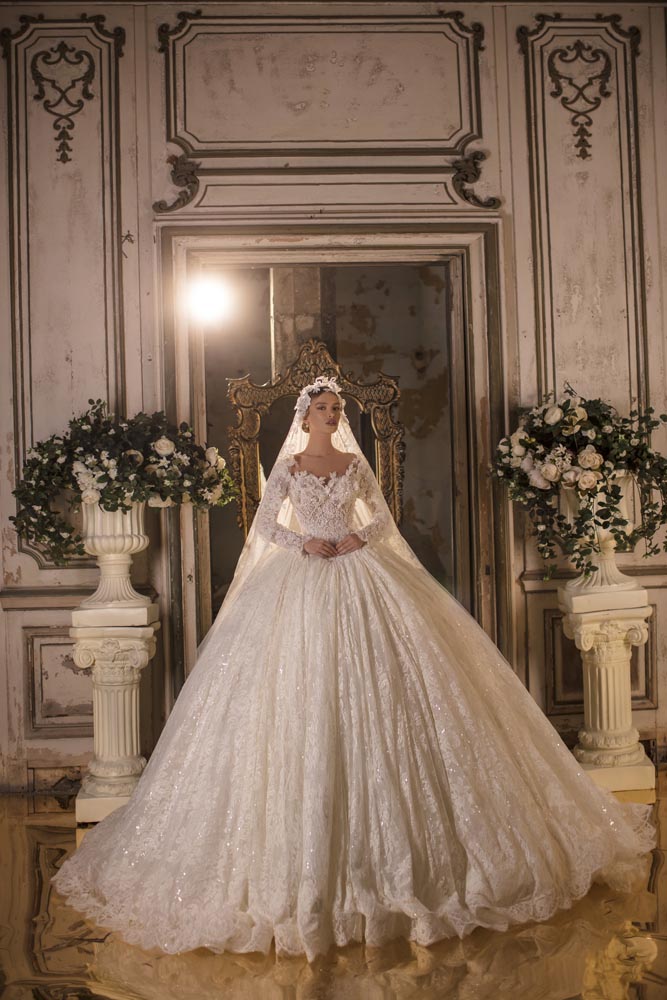 Luxury Dubai Arabic Wedding Dresses Plus Size Long Sleeve Lace Appliques Bridal Gowns Tulle Sweep Train Ball Gown Wedding Dress
