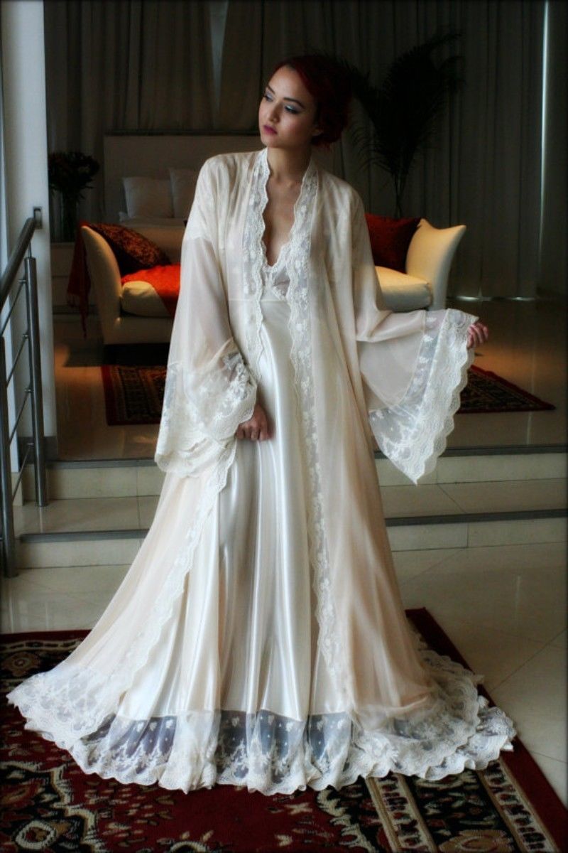 Sexy Wedding Robes Gown Set 2 For Women pieces Deep V Neck Lace Trimmed Custom Long Sleeve Lingerie Bridal Sleepwear Nightgown Bathrobes