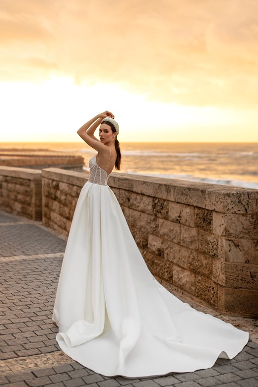 cheap aline wedding dresses custom made spaghetti strap sequins lace sweep train wedding gown satin backless ruffle beach bridal gown