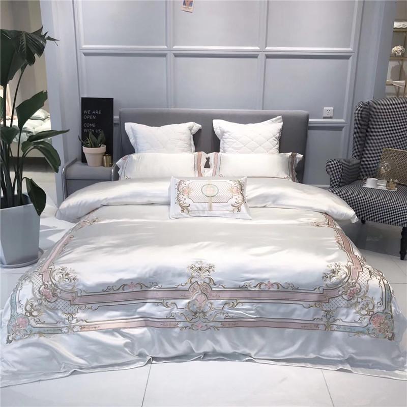 34 Royal Embroidery 100% silk Cotton soft Bedding Set Duvet Cover Bed sheet Pillowcases King Queen Size
34 Royal Embroidery 100% silk Cotton soft Bedding Set Duvet Cover Bed sheet Pillowcases King Queen Size