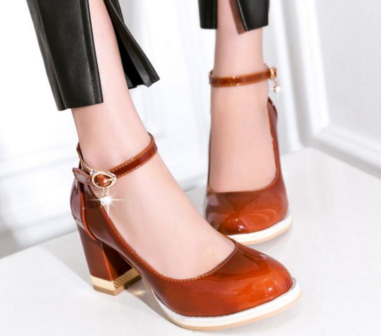 2019 Women's shoes in Spring and Autumn with New style Middle heel Coarse heel round head @20, Purple
2019 Women's shoes in Spring and Autumn with New style Middle heel Coarse heel round head @20, Purple