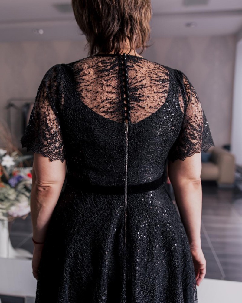Elegant Lace Mother of the Bride Dresses Plus Size Short Sleeves Sequined Floor Length Prom Party Gowns with Beads Wedding Guest Dress