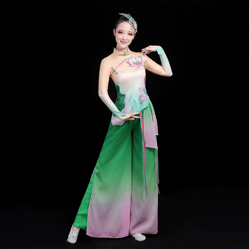 Classical Dance Costume New Style Chinese Wind Singing The Dance Costume Elegant Fan Northeast Yangko Suit, Green
Classical Dance Costume New Style Chinese Wind Singing The Dance Costume Elegant Fan Northeast Yangko Suit, Green