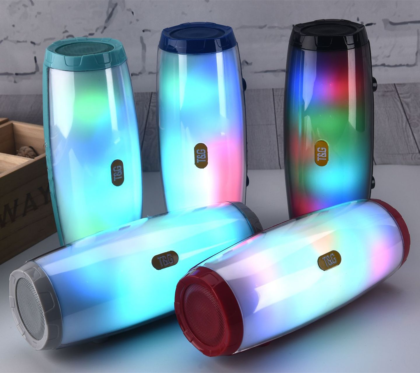 TG165 Support TF Card USB FM Radio LED Light Flash Portable Wireless Bluetooth Speaker Stereo Music Players BT50 Column Subwoofer