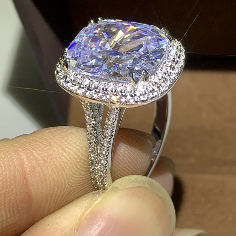2020 Dove Egg CZ Diamond Luxury Jewelry 925 Sterling Silver Cushion Shape White Topaz Pave Party Women Wedding Engagement Band Ring Gift
