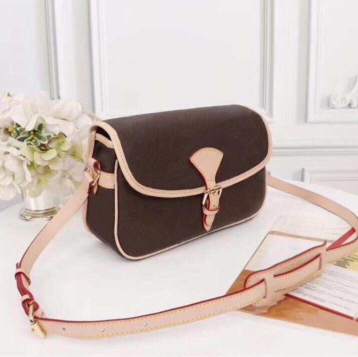 Wholesale new ladies messenger bag fast hand shake sound net red with the same paragraph tide wild shoulder messenger bag casual fashion sma
Wholesale new ladies messenger bag fast hand shake sound net red with the same paragraph tide wild shoulder messenger bag casual fashion sma
