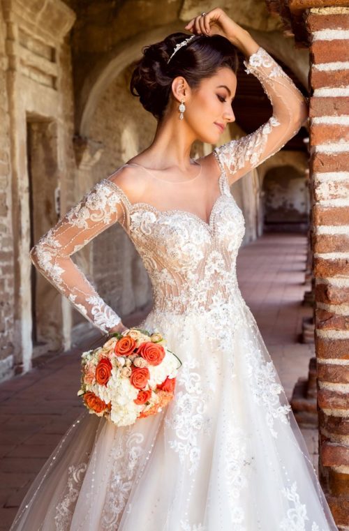 Kitty Chen 2019 Tulle Beach Wedding Dresses Sheer Jewel Neck Long Sleeve Lace Appliqued Bridal Gowns Sweep Train A Line Wedding Dress