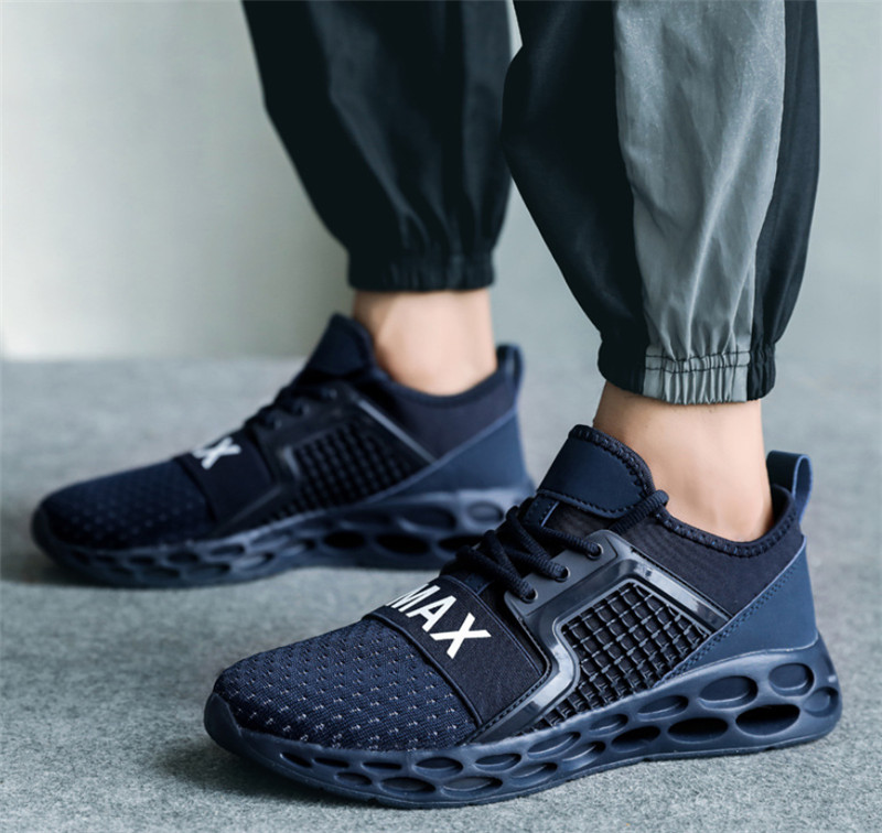 2020 Top wild breathable fashion designer shoes sneakers black red blue sneakers men's lightweight running shoes
2020 Top wild breathable fashion designer shoes sneakers black red blue sneakers men's lightweight running shoes