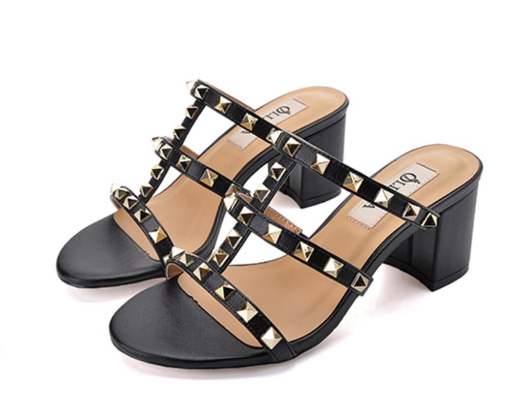 2019 Designer Pointed Toe 2-Strap with Studs high heels Patent Leather rivets Sandals Women Studded Strappy Dress Shoes valentine size 35-4, Black
2019 Designer Pointed Toe 2-Strap with Studs high heels Patent Leather rivets Sandals Women Studded Strappy Dress Shoes valentine size 35-4, Black