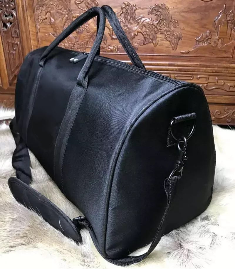 Fashion black C Women Storage Bag Yogo Sport case Large size black Travel bag storage case fashion Beach tote duffle Travel vip gift
Fashion black C Women Storage Bag Yogo Sport case Large size black Travel bag storage case fashion Beach tote duffle Travel vip gift