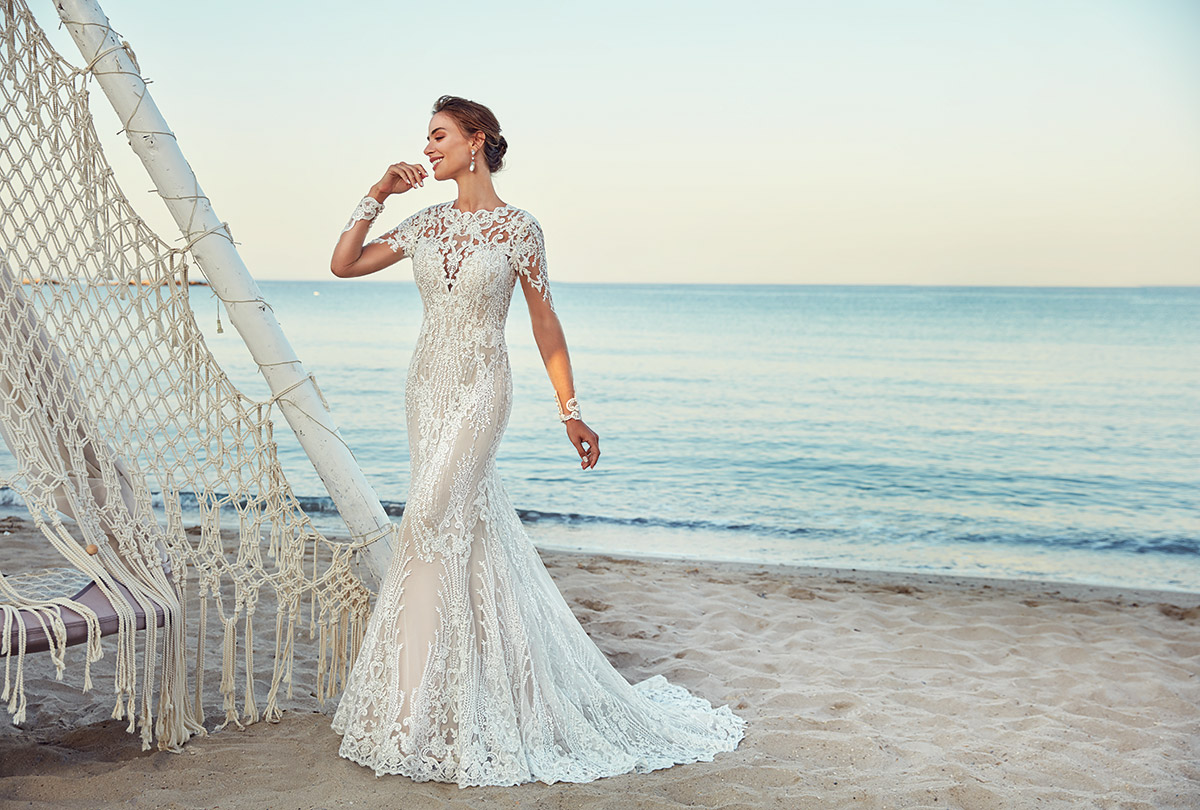 2019 Eddy K Mermaid Wedding Dresses Jewel Neck Hollow Back Lace Appliqued Sweep Train Beach Wedding Dress Long Sleeve Robe De Mariée