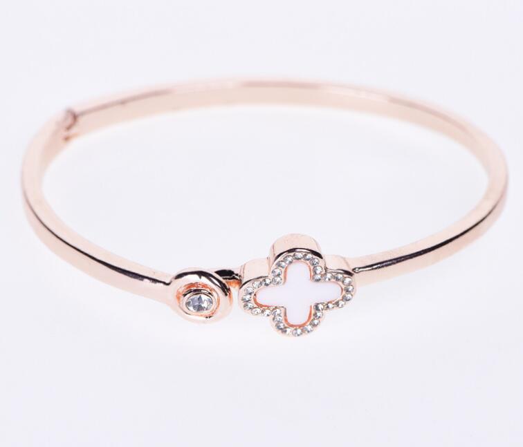 Luxury electroplated rose gold inlaid natural crystal charm Bangle European fashion hot selling clover women's cuff bracelet Jewelry Bijoux, Black
Luxury electroplated rose gold inlaid natural crystal charm Bangle European fashion hot selling clover women's cuff bracelet Jewelry Bijoux, Black